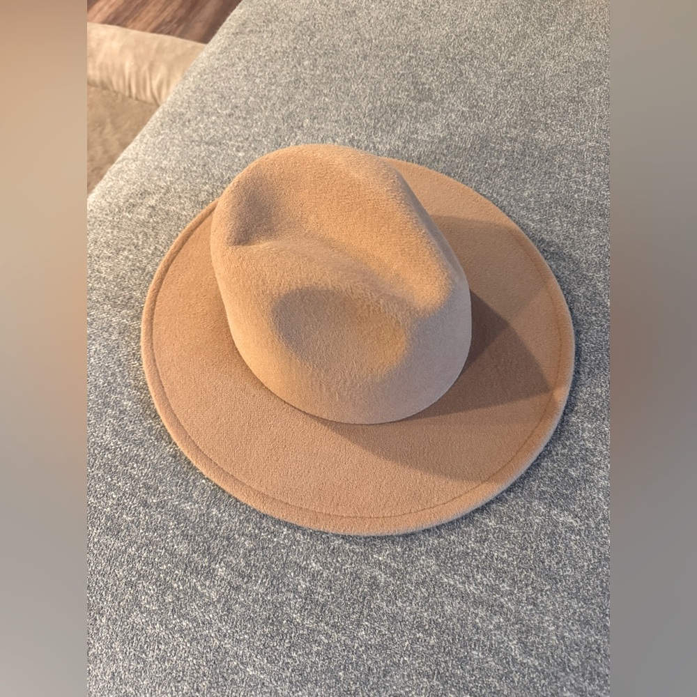Abercrombie & FitchTan Wide Brim Hat